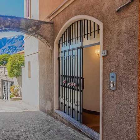 Atelier Dell'artista By Wonderful Italy * Varenna