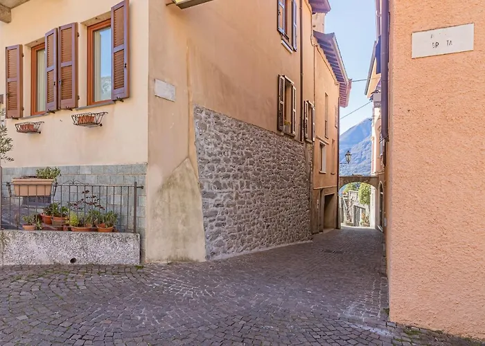 Atelier Dell'artista By Wonderful Italy Varenna